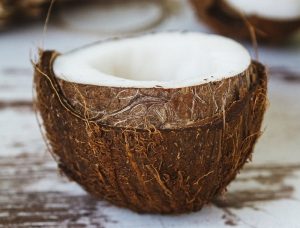 Кокосово масло здравствени придобивки и невообичаена примена